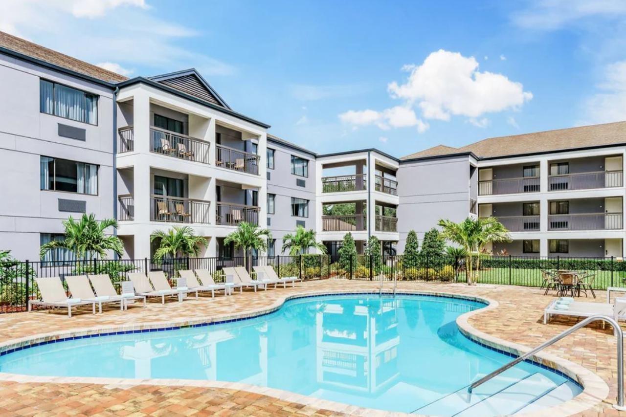 Courtyard By Marriott Orlando Lake Buena Vista At Vista Centre Екстер'єр фото
