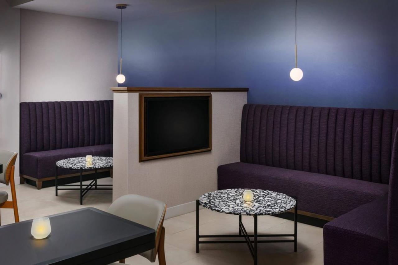 Courtyard By Marriott Orlando Lake Buena Vista At Vista Centre Екстер'єр фото