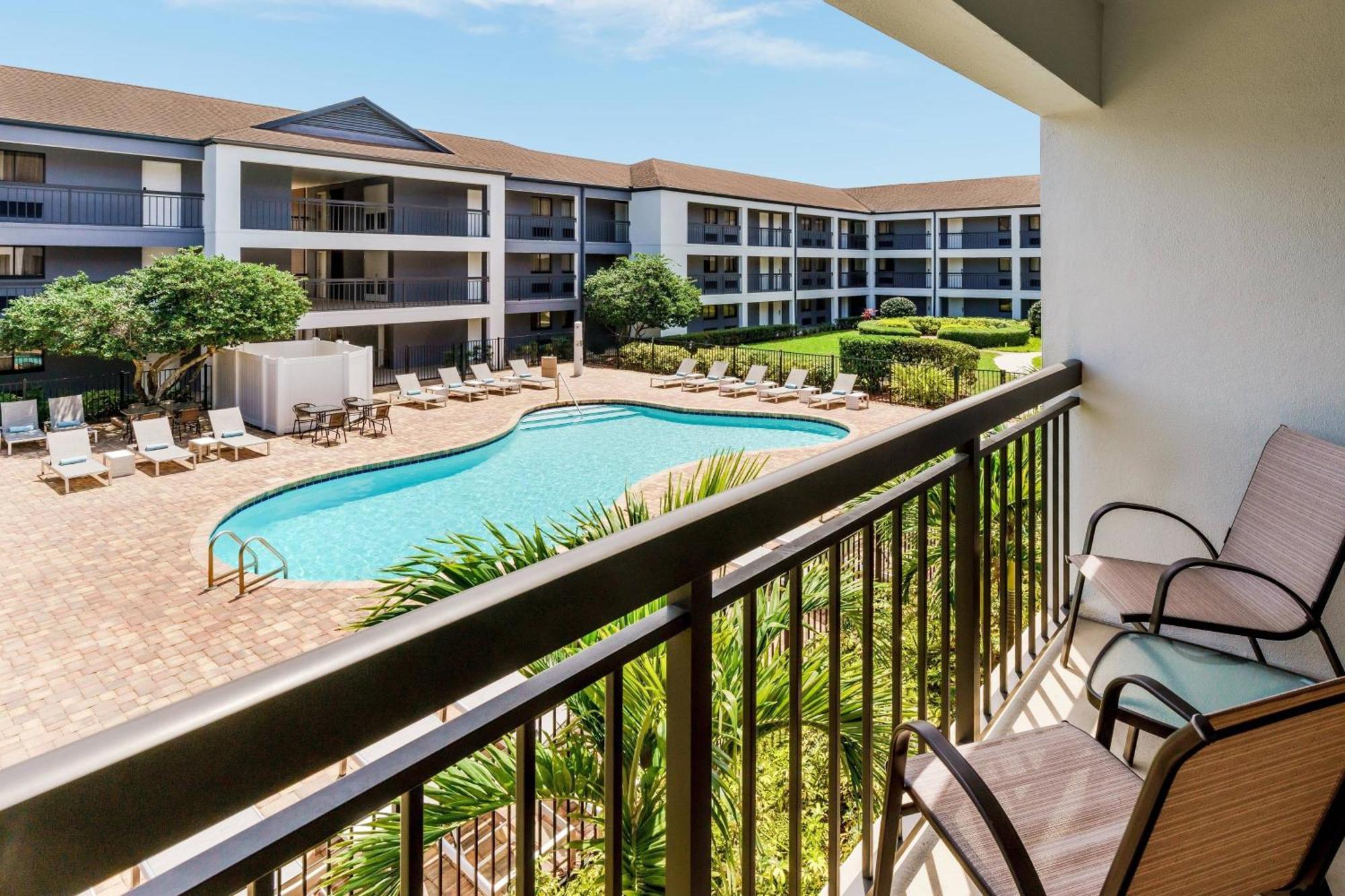 Courtyard By Marriott Orlando Lake Buena Vista At Vista Centre Екстер'єр фото